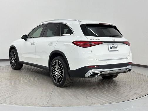 White 2024 Mercedes-Benz GLC 300 4MATIC
