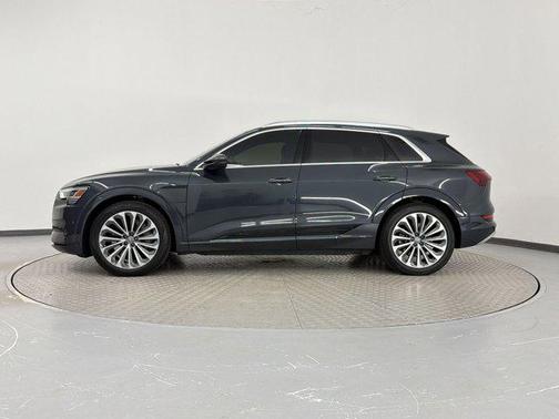 Manhattan Gray Metallic 2019 Audi e-tron Premium Plus