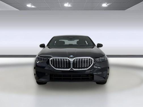 Black 2025 BMW 530 530i