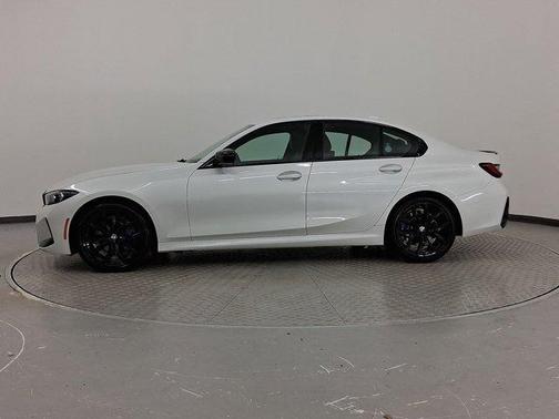 2025 BMW 330 i xDrive