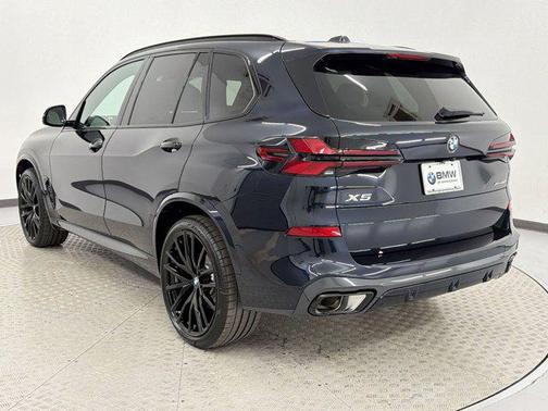 Carbon Black Metallic 2026 BMW X5 xDrive40i