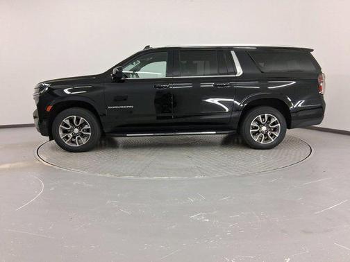 2023 Chevrolet Suburban LT