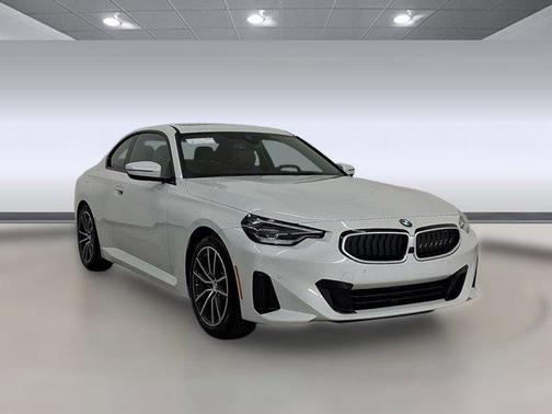 Mineral White Metallic 2025 BMW 230 230i