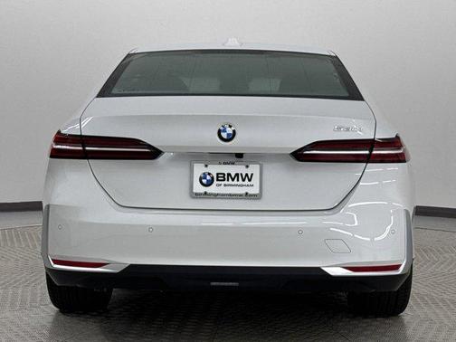 2025 BMW 530 i
