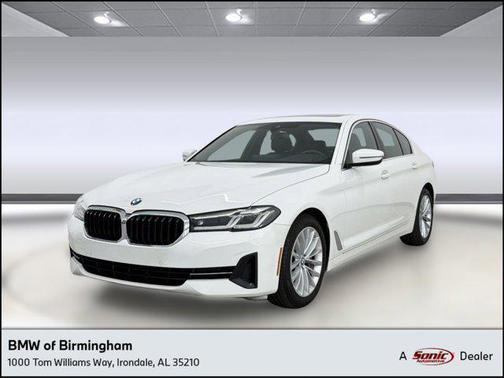 Alpine White 2022 BMW 530 i