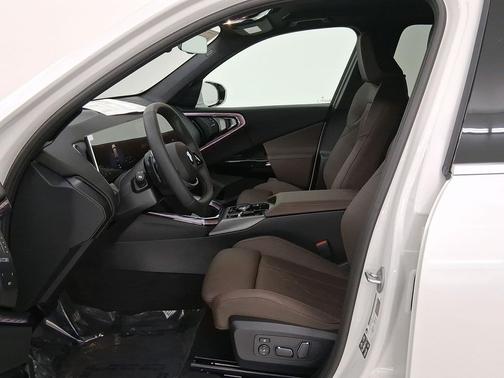 Mineral White Metallic 2026 BMW X3 30 xDrive