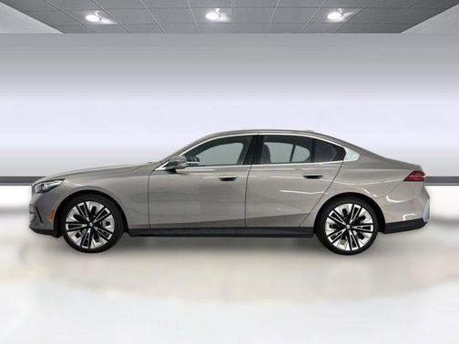 Gray 2026 BMW 530 530i