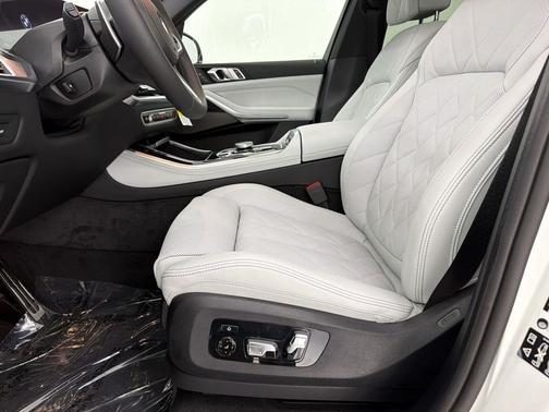 Alpine White 2026 BMW X5 xDrive40i