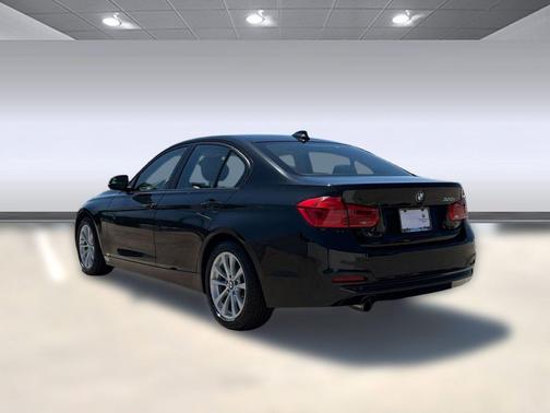 Black 2018 BMW 320 i