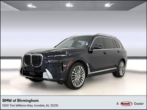 Black Sapphire Metallic 2024 BMW X7 xDrive40i
