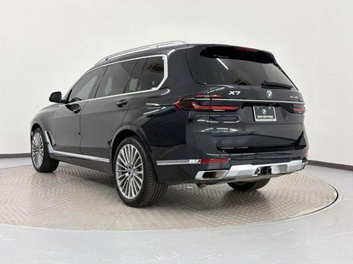 Black Sapphire Metallic 2024 BMW X7 xDrive40i