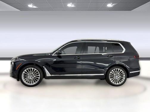 Black Sapphire Metallic 2024 BMW X7 xDrive40i