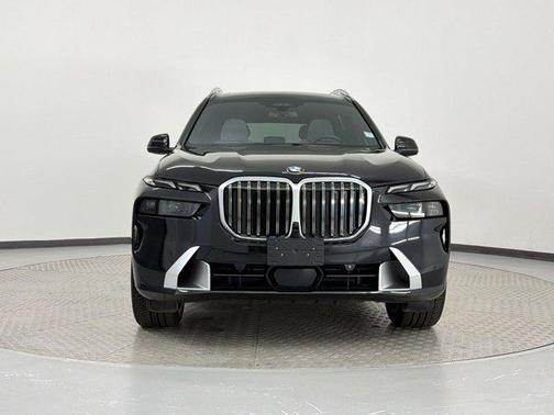 Black Sapphire Metallic 2024 BMW X7 xDrive40i