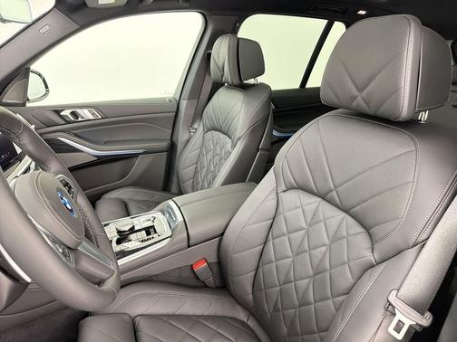 Dravit Grey Metallic 2026 BMW X5 PHEV xDrive50e