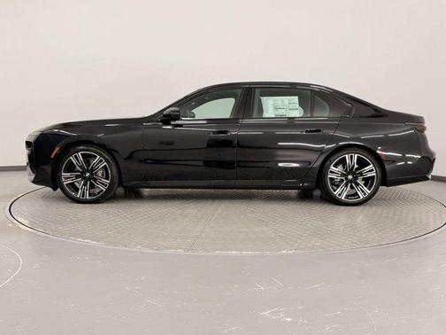 2025 BMW 740 i