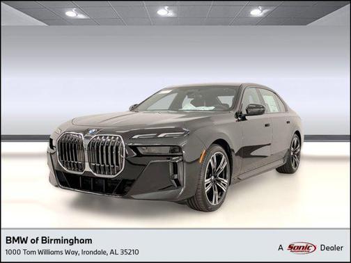 2025 BMW 740 i