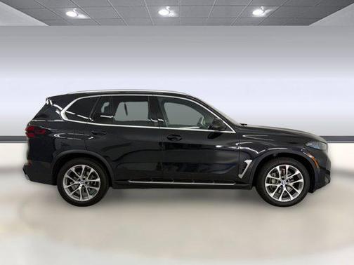 Black 2026 BMW X5 xDrive40i