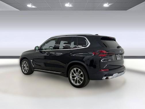 Black 2026 BMW X5 xDrive40i