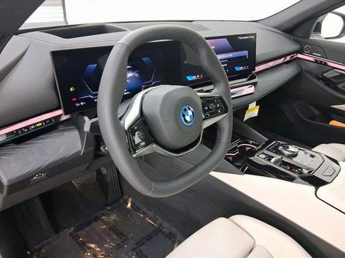 2026 BMW i5 eDrive40