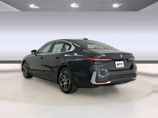 2026 BMW i5 eDrive40