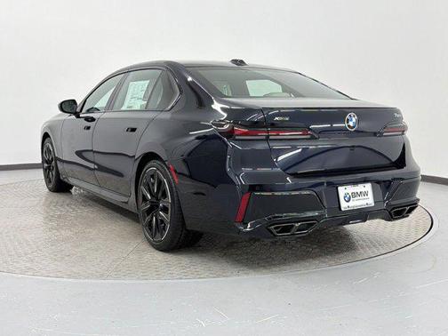 Carbon Black Metallic 2026 BMW 760 xDrive