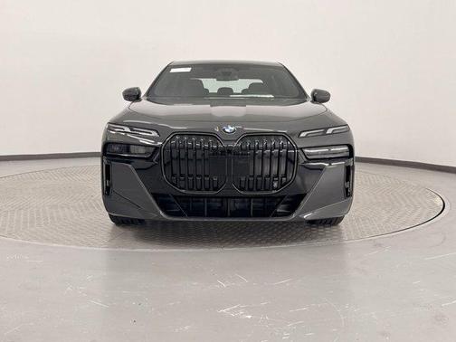 2025 BMW 760 i xDrive