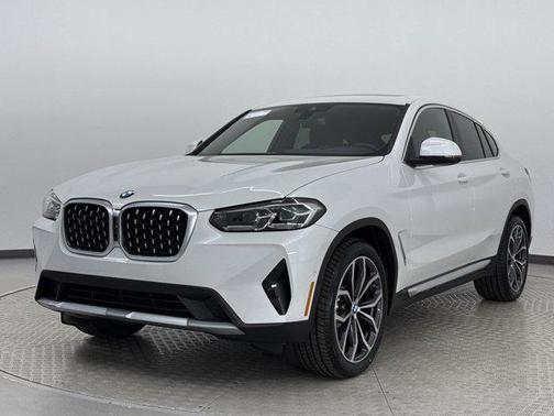 2025 BMW X4 xDrive30i