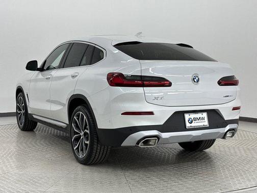 2025 BMW X4 xDrive30i