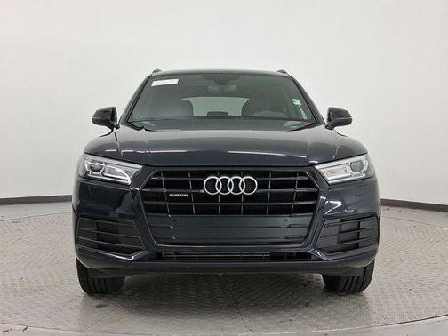 2020 Audi Q5 45 Titanium Premium