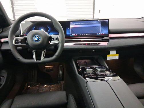 2026 BMW i5 eDrive40