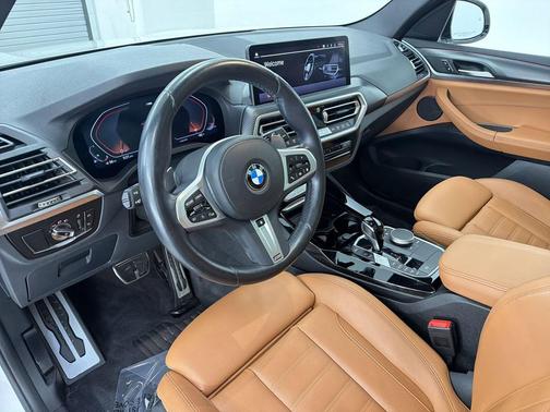 Mineral White Metallic 2023 BMW X3 xDrive30i