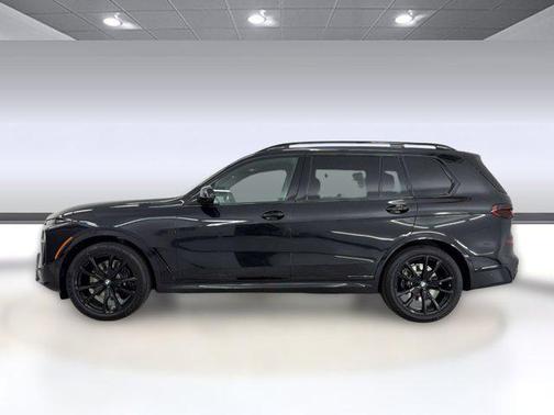 Black Sapphire Metallic 2026 BMW X7 xDrive40i