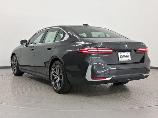 2026 BMW 530 i
