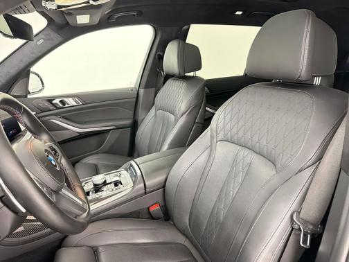 Dravit Grey Metallic 2024 BMW X7 M60i
