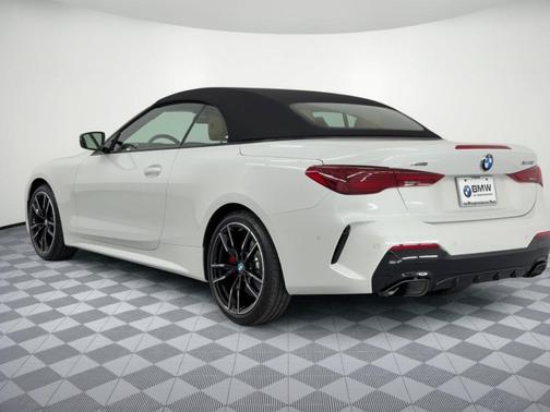 Mineral White Metallic 2027 BMW M440 i xDrive