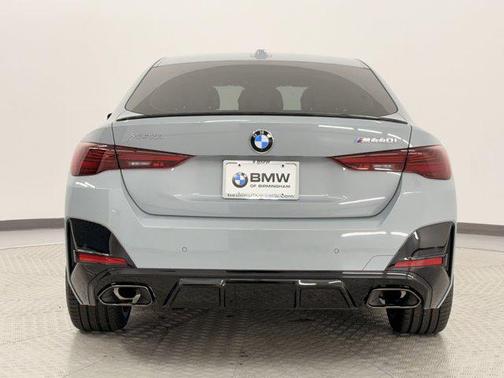 2025 BMW M440 i