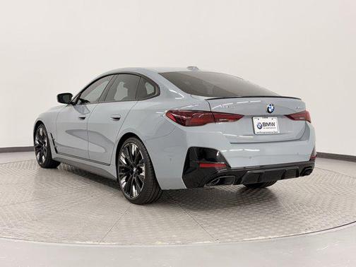 2025 BMW M440 i
