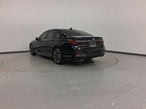 2022 BMW M760 xDrive