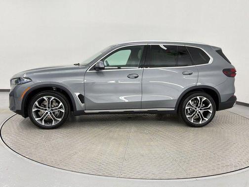 Skyscraper Grey Metallic 2026 BMW X5 sDrive40i