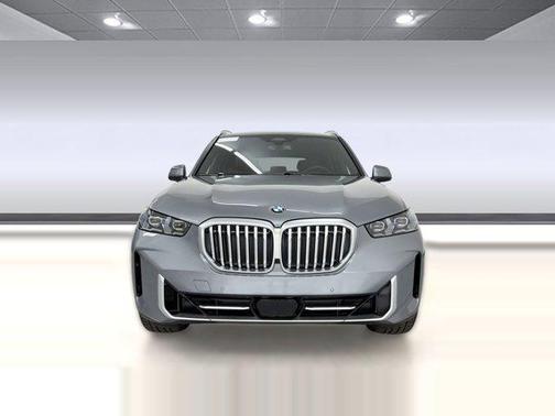 Skyscraper Grey Metallic 2026 BMW X5 sDrive40i