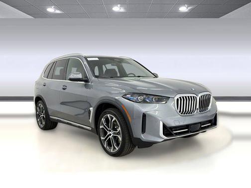Skyscraper Grey Metallic 2026 BMW X5 sDrive40i