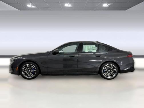 Dark Graphite Metallic 2027 BMW 550e 550e xDrive