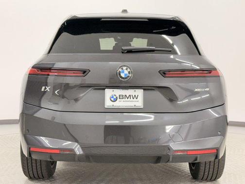 2026 BMW iX xDrive45