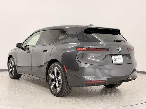 2026 BMW iX xDrive45