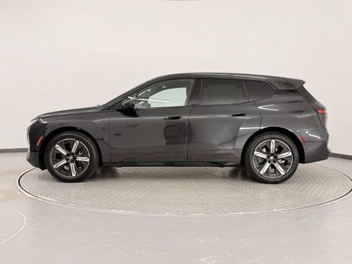 2026 BMW iX xDrive45