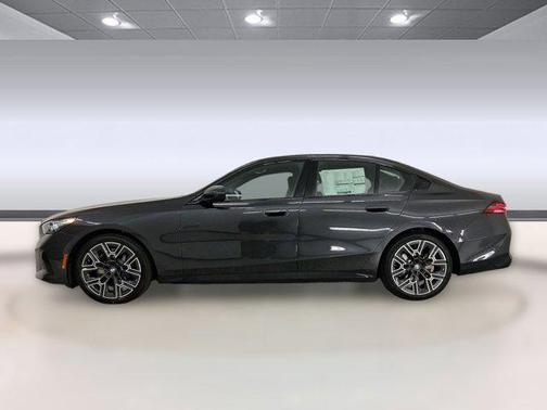 Dark Graphite Metallic 2026 BMW 530 530i