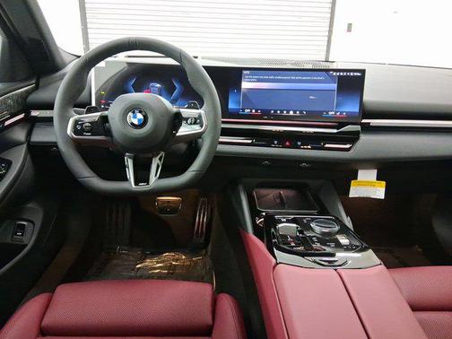 Dark Graphite Metallic 2026 BMW 530 530i