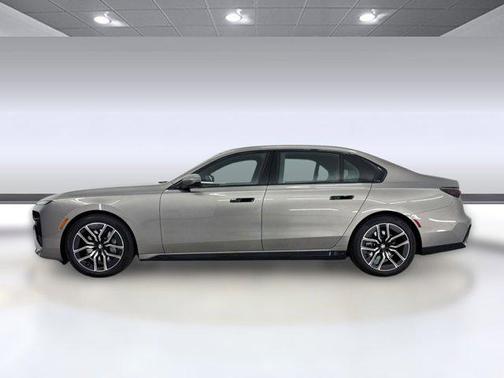 Oxide Grey Metallic 2026 BMW 740 xDrive