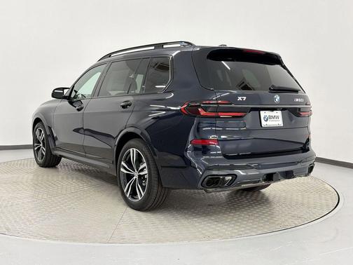 Carbon Black Metallic 2027 BMW X7 M60i