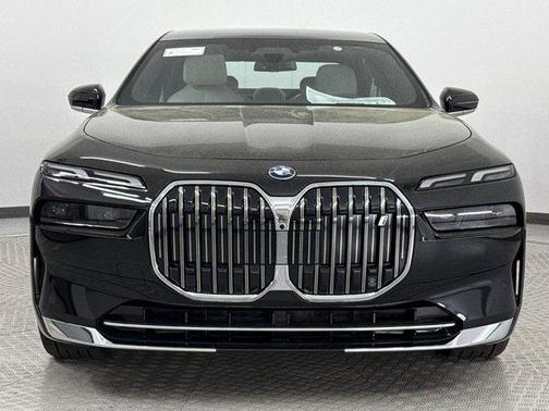 2025 BMW i7 xDrive60